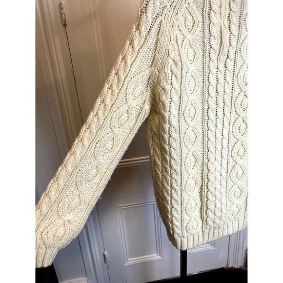 1970s Vintage Andrew St. John Cable Knit Sweater - Picture 8 of 11